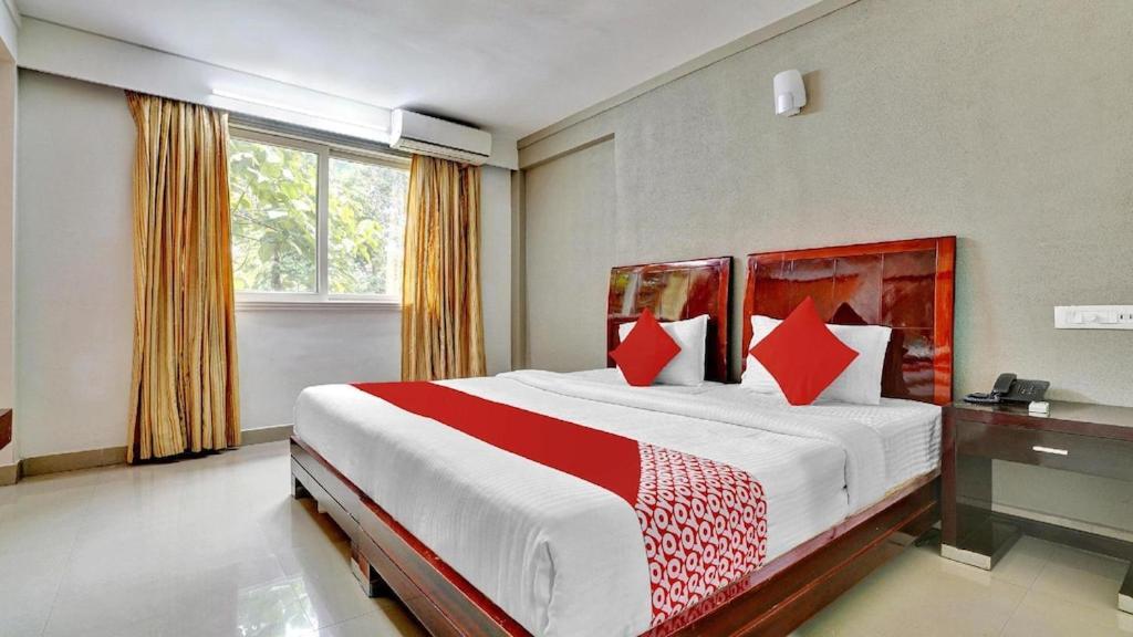 Aec Residency Hotel Alappuzha Exterior photo