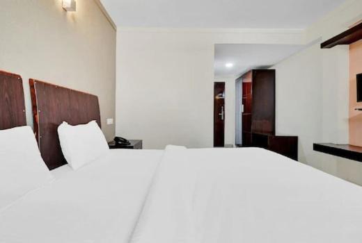 Aec Residency Hotel Alappuzha Exterior photo